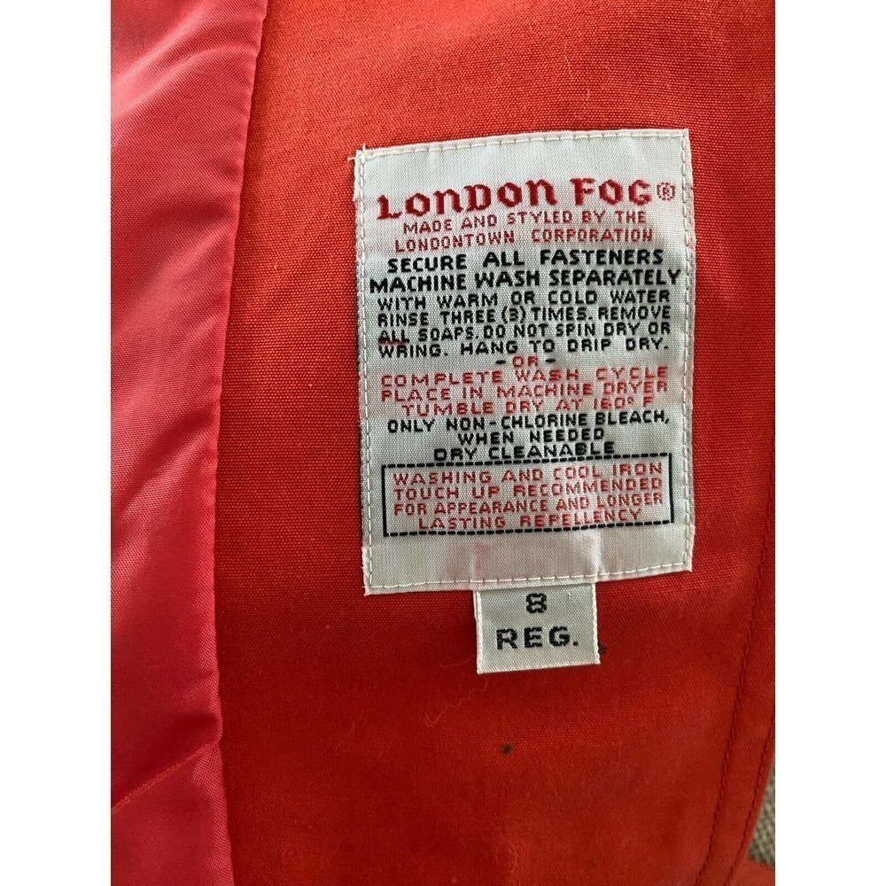 London Fog - Women's red trench coat , belt, pockets, size 8 Regular - Picture 3 of 4